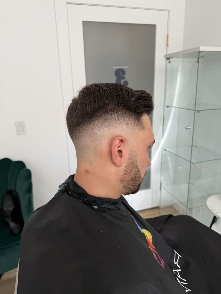 Men's skin fade haircut
